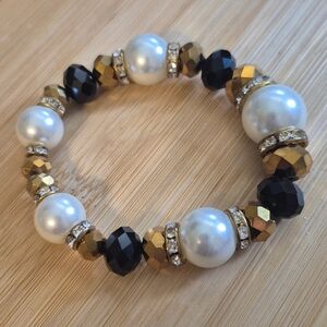 Pearl and Gold Beaded Bracelet